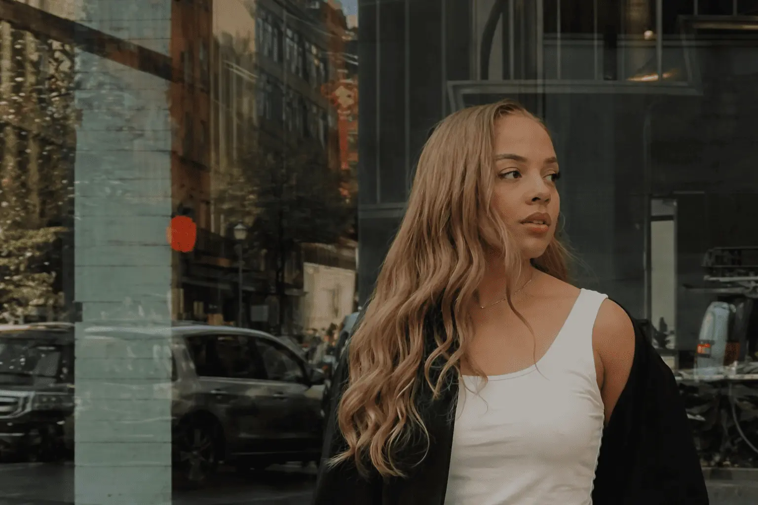 How to Build a Capsule Wardrobe with High-Quality Apparel Essentials